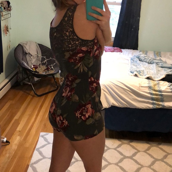 Flower patterned romper - Picture 2 of 4